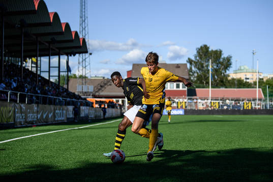 s Degome Dibaga och Elfsborgs Lukas Paulsén
