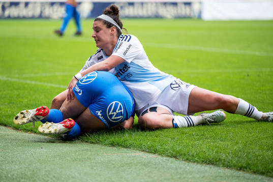 Kalmars Fanny Nilsson och Djurgårdens Hayley Dowd