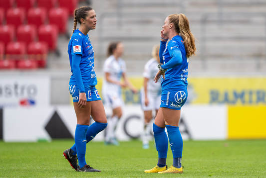 Kalmars Allison Pantuso och Paige Culver deppar