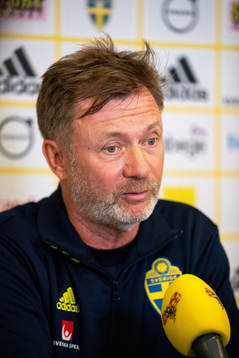 Head coach Peter Gerhardsson of the Swedish women's