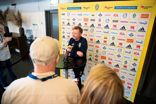 Head coach Peter Gerhardsson of the Swedish women's