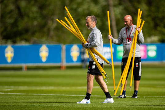 Physio Pontus Ekblom of the Swedish women's national