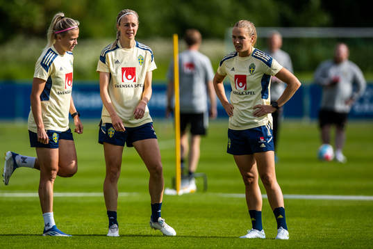 Hanna Glas, Amanda Ilestedt and Magdalena Eriksson of the