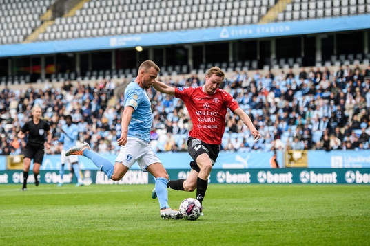 Malmö FFs Eric Larsson och Trelleborgs Anton Tideman