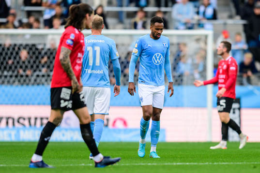 Malmö FFs Isaac Kiese Thelin deppar