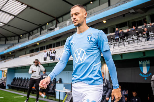 Malmö FFs Veljko Birmancevic gör entré till