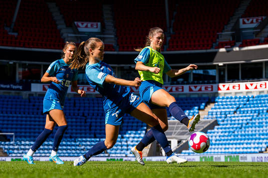 Guro Reiten and Maren Mjelde of the Norwegian women's