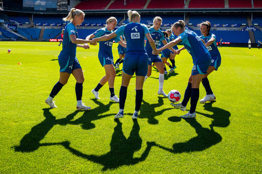 Sophie Román Haug, Julie Blakstad, Ada Hegerberg, Frida