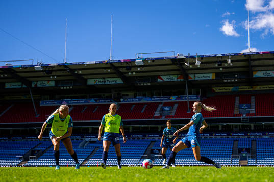 Guro Bergsvand, Lisa Fjeldstad Naalsund and Karina Sævik