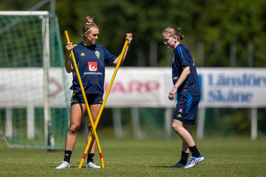 Freja Olofsson och Linn Vickius