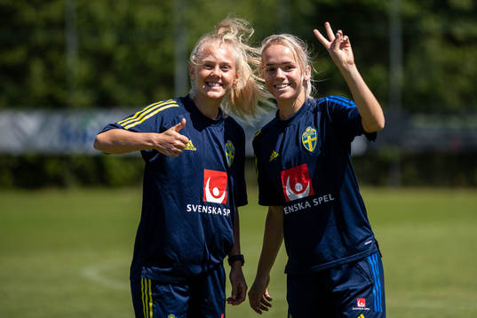 Molly Johansson och Hanna Lundkvist