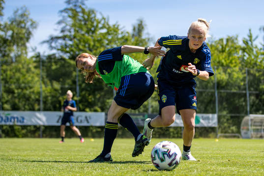 Molly Johansson