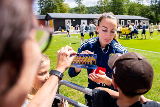 Kosovare Asllani of Sweden
