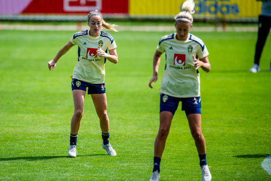 Kosovare Asllani of Sweden
