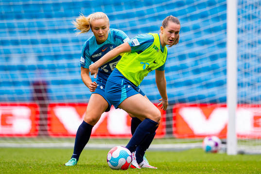 Anna Jøsendal and Elisabeth Terland of the Norwegian