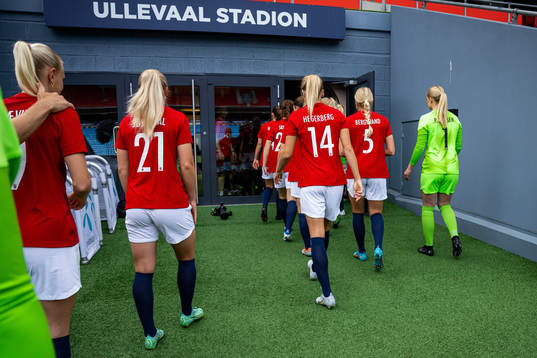 Anna Jøsendal, Ada Hegerberg, Guro Bergsvand and