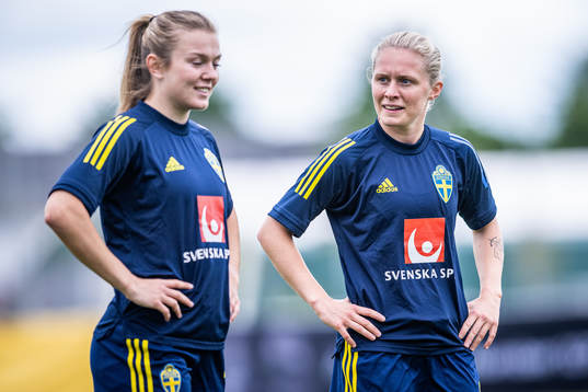 Beata Olsson and Emilia Larsson of Sweden