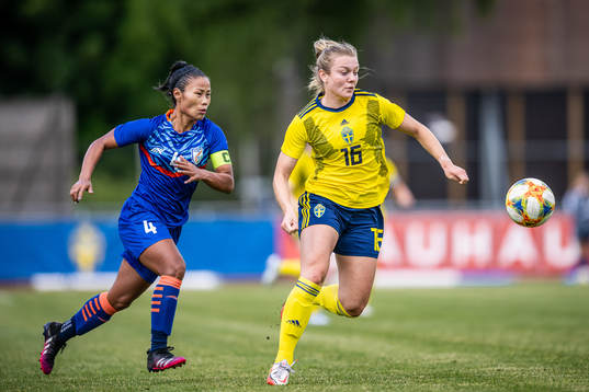 Loitongbam Ashalata Devi of India and Beata Olsson of Sweden