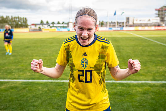 Linn Vickius of Sweden celebrates