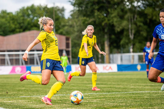 Felicia Saving of Sweden