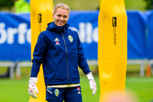 Goalkeeper Jennifer Falk