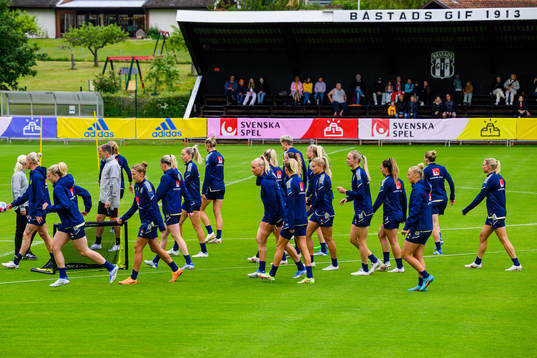 Players gather