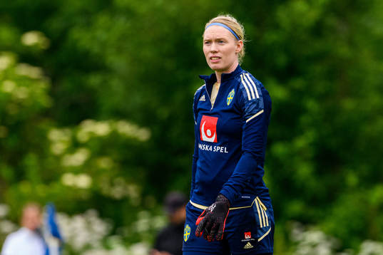 Goalkeeper Hedvig Lindahl