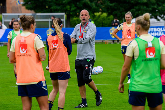 Magnus Wikman, assistant coach