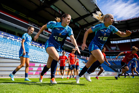 Maren Mjelde and Sophie Román Haug of the Norwegian