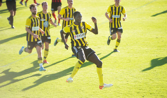 Mohammed Mbye gör 2-1 till IFK Hässleholm i matchen och