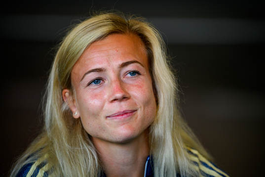 Hanna Glas is interviewed by the media