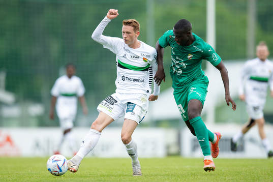 GAIS Julius Lindberg och Ljungskiles Sabarr Janneh
