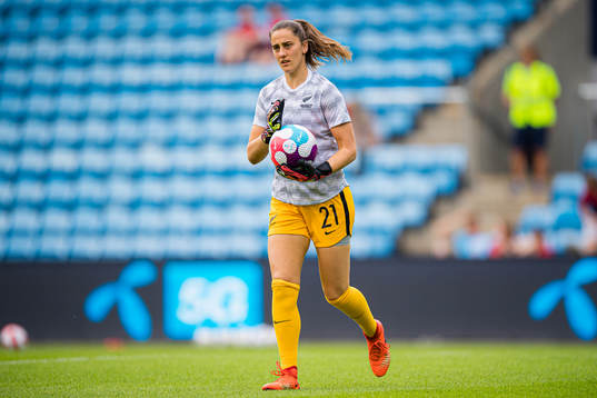 Victoria Esson of New Zealand warms up