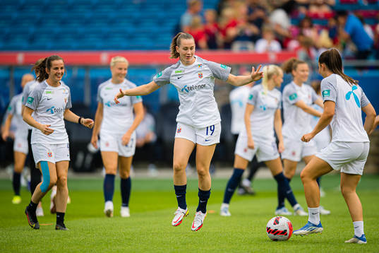 Elisabeth Terland of Norway warms up