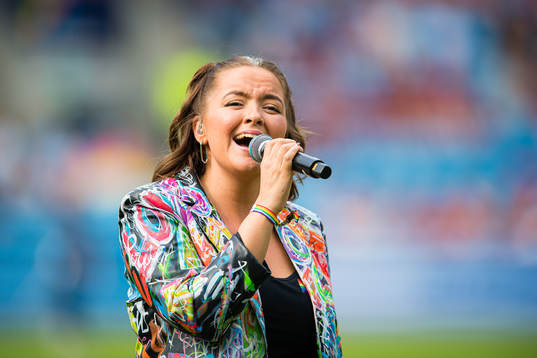 Alexandra Rotan, singer