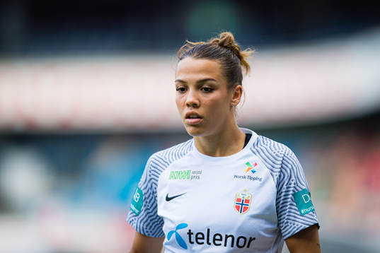 Celin Bizet Ildhusøy of Norway warms up