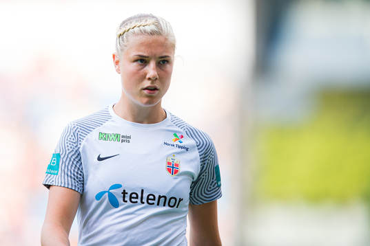 Sophie Roman Haug of Norway warms up