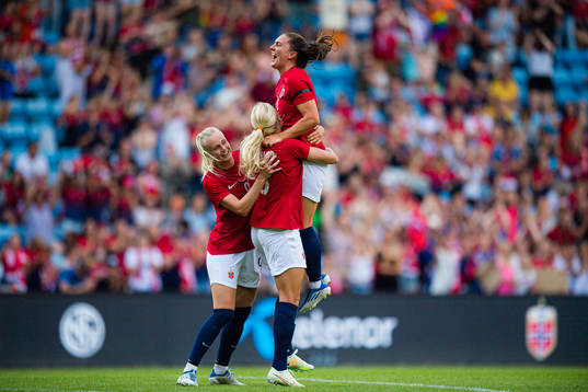 Guro Bergsvand of Norway celebrates