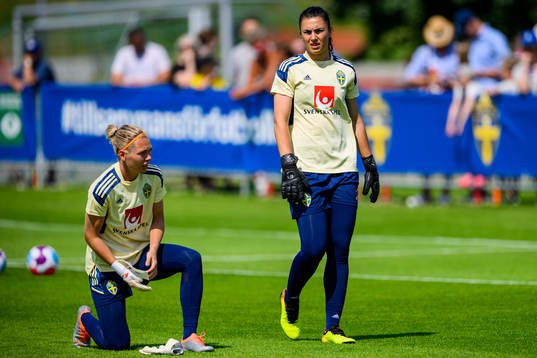 Goalkeeper Jennifer Falk and goalkeeper Zecira Musovic