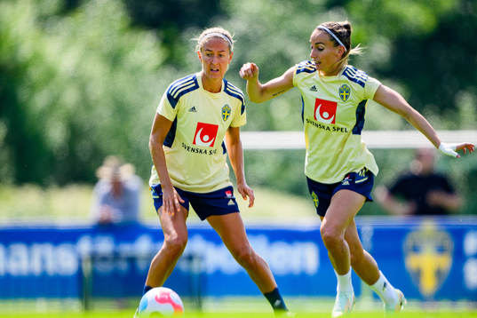 Emma Kullberg and Kosovare Asllani