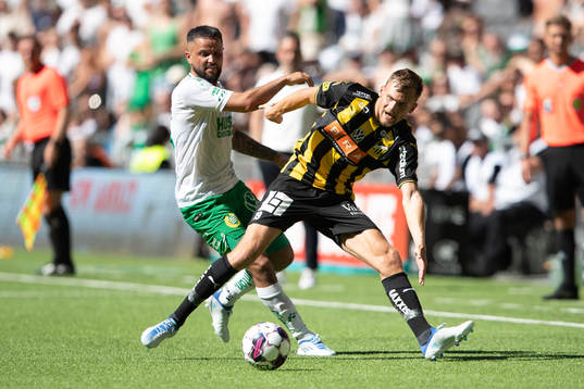 Hammarbys Mohanad Jeahze och Häckens Oscar Uddenäs