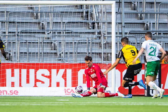 Häckens Alexander Jeremejeff gör 0-1