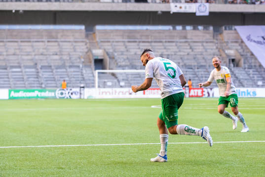 Hammarbys Mohanad Jeahze jublar