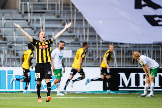 Häckens Samuel Gustafson jublar