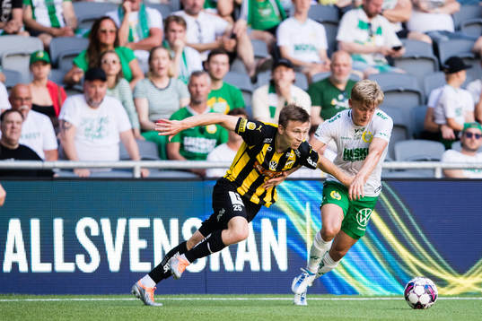 Häckens Kristoffer Lund Hansen och Hammarbys Dennis
