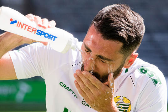 Hammarbys Nahir Besara innan fotbollsmatchen i Allsvenskan