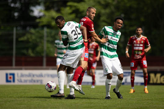 Skövde AIKs Jack Cooper Lover och Västerås SKs Theodore