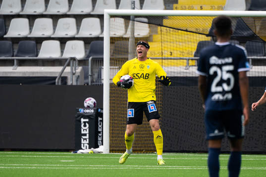 Brages målvakt Viktor Frodig