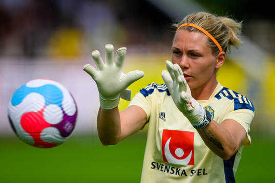 Goalkeeper Jennifer Falk