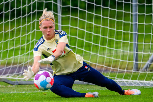 Goalkeeper Jennifer Falk